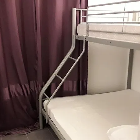 F2 50m De La Avec Parking Prive Apartment *