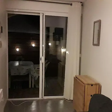 Appartement F2 50m De La Avec Parking Prive *