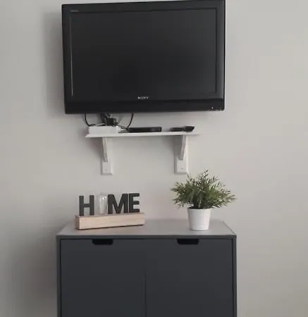 Appartement F2 50m De La Avec Parking Prive