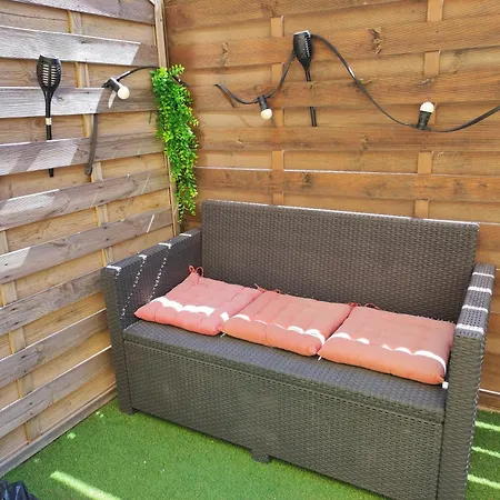 F2 50m De La Avec Parking Prive Appartement *